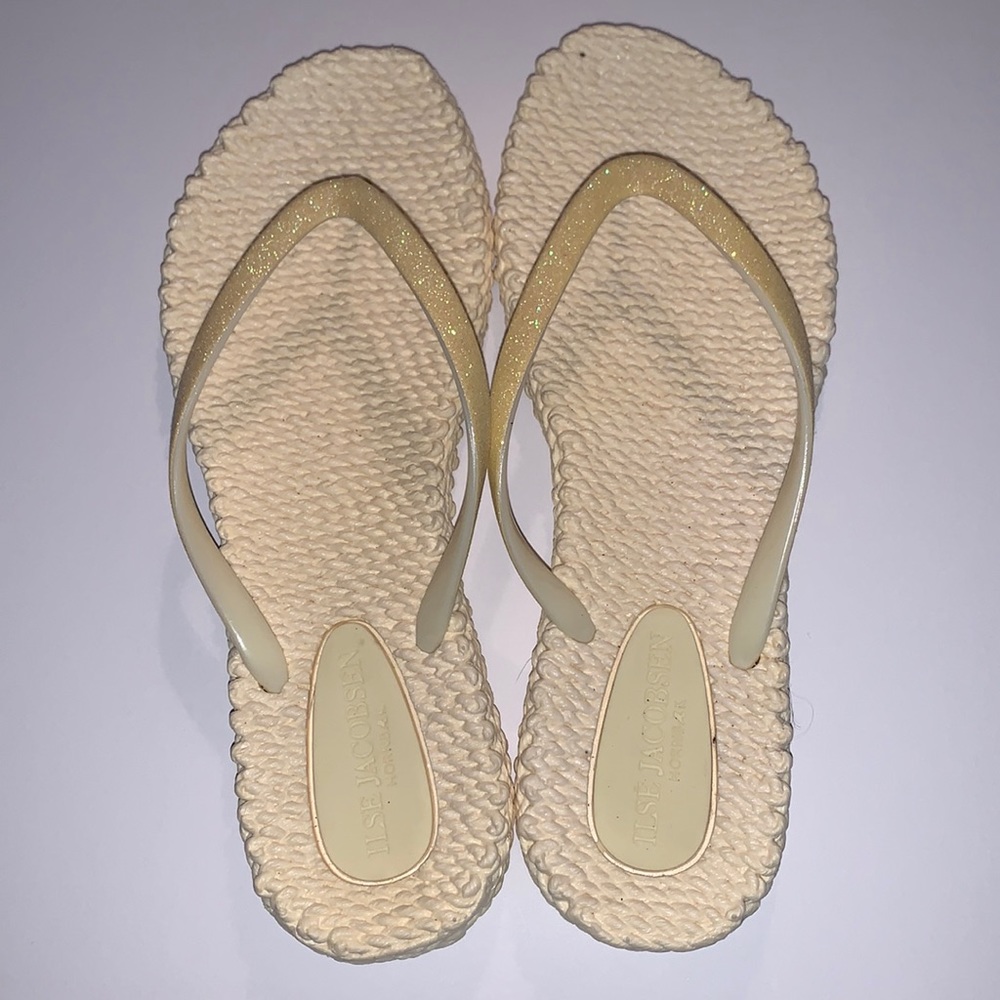 Isle Jacobsen CHEERFUL FLIP FLOPS PEAR SORBET